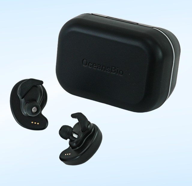 BeCozU wireless earbuds and charging cradle